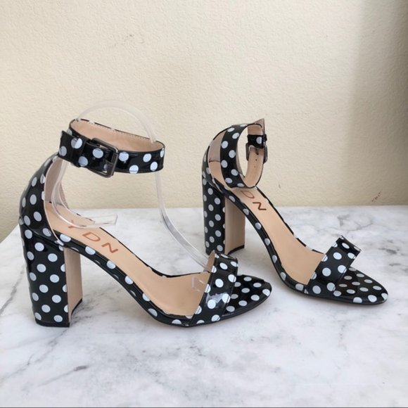 SOLD❤️ Size 8 Polka Dot Cute Ankle Strap Heel - Picture 2 of 8